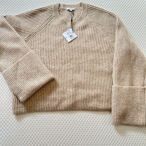 Joes woman’s sweater, size medium - Picture 5 of 5